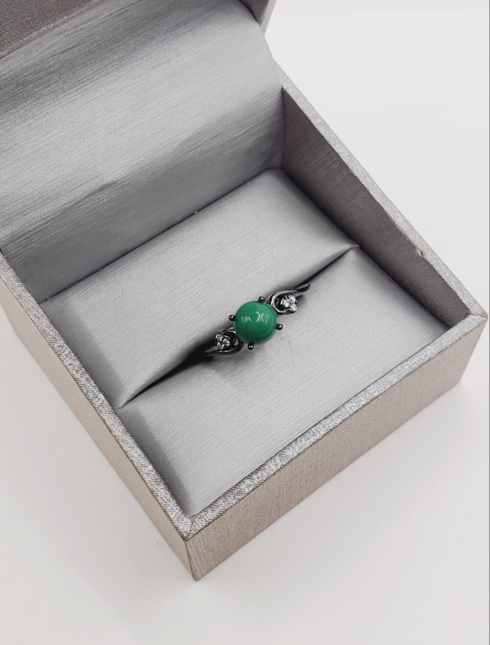 Imperial Green Jadeite Round Cabochon 4 Prong Solitaire Ring - Picture 7 of 7